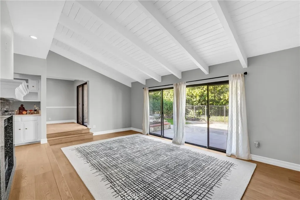 23024 Park Sorrento, Calabasas, California 91302 home-pic-32